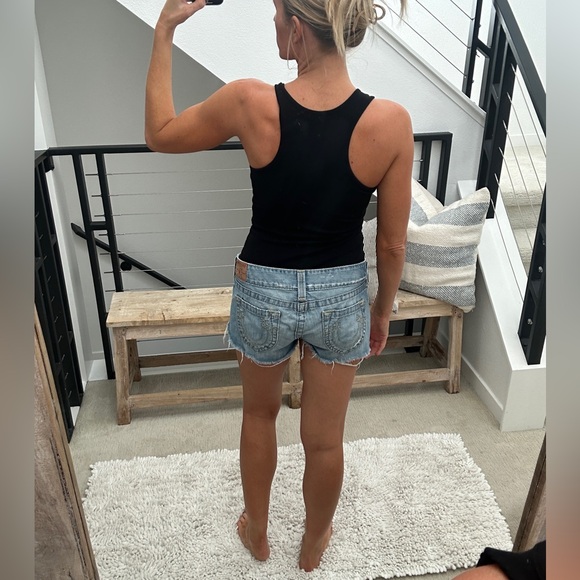 True Religion Bobby Cutoff Distressed Denim low rise Shorts Light Wash Frayed 30 - Picture 7 of 12